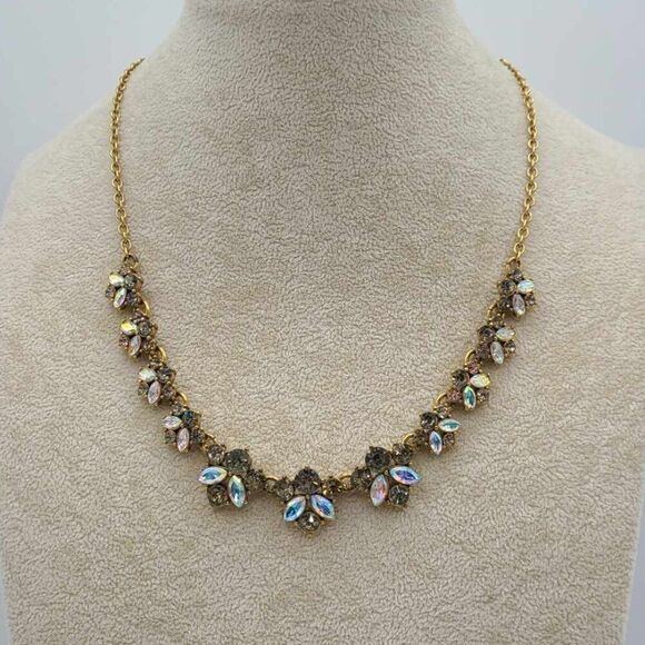 J Crew AB Crystal Cluster Necklace - Picture 4 of 9